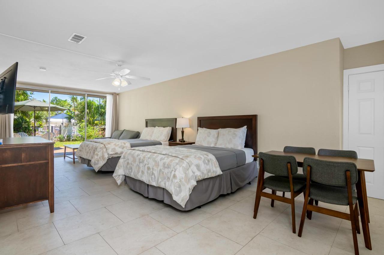 The Fairways Inn Of North Naples Екстериор снимка