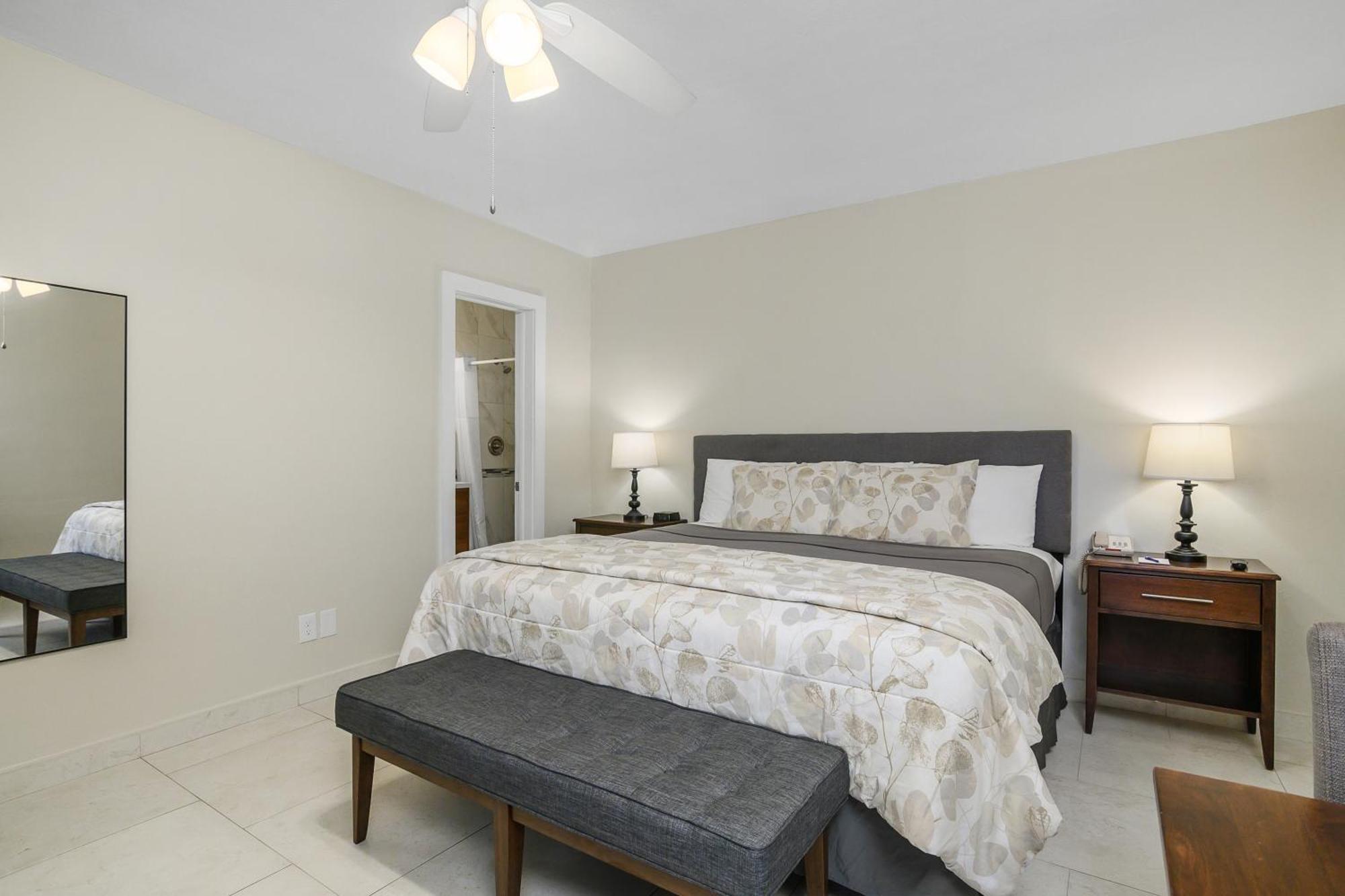 The Fairways Inn Of North Naples Екстериор снимка