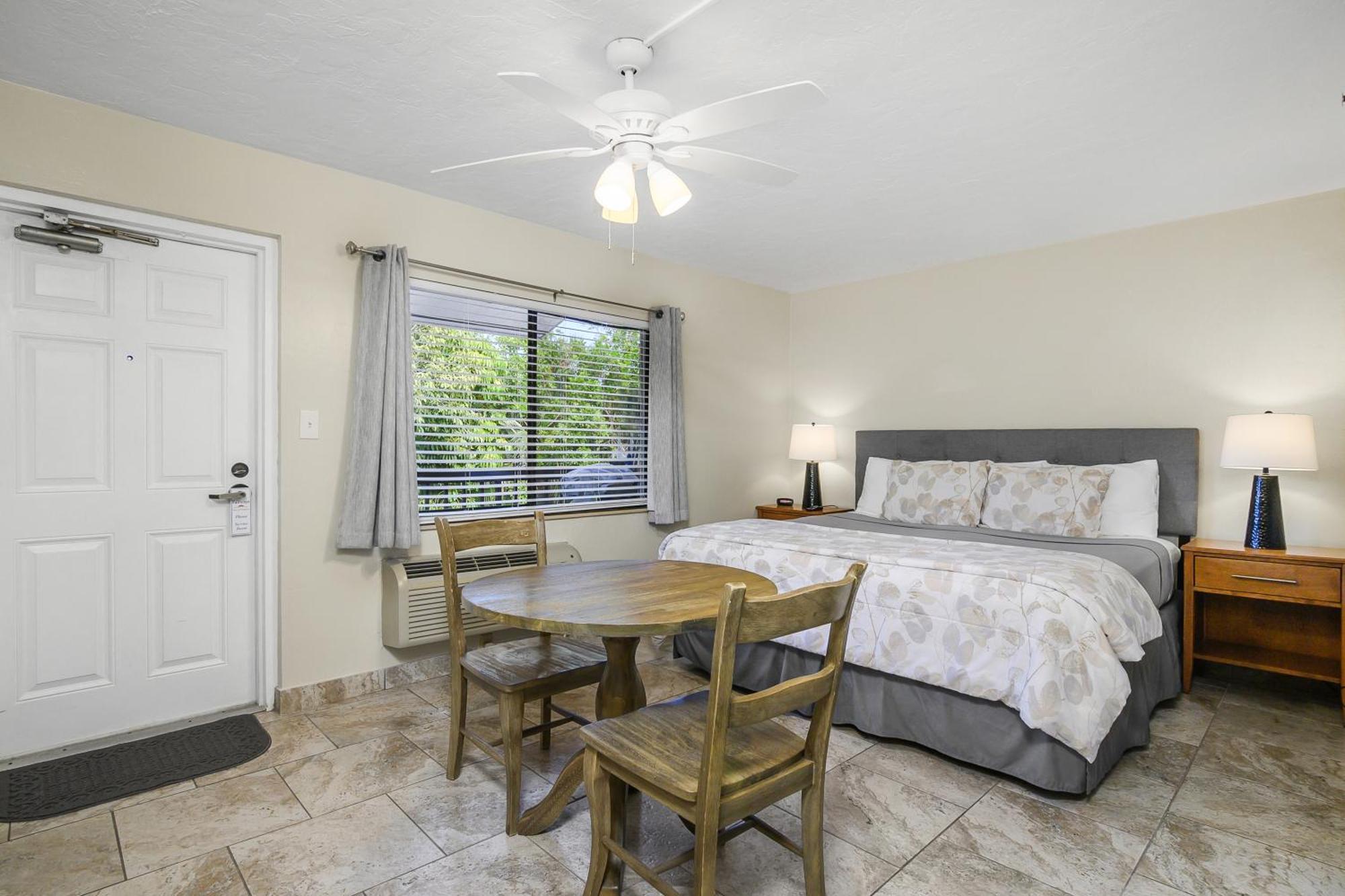 The Fairways Inn Of North Naples Екстериор снимка