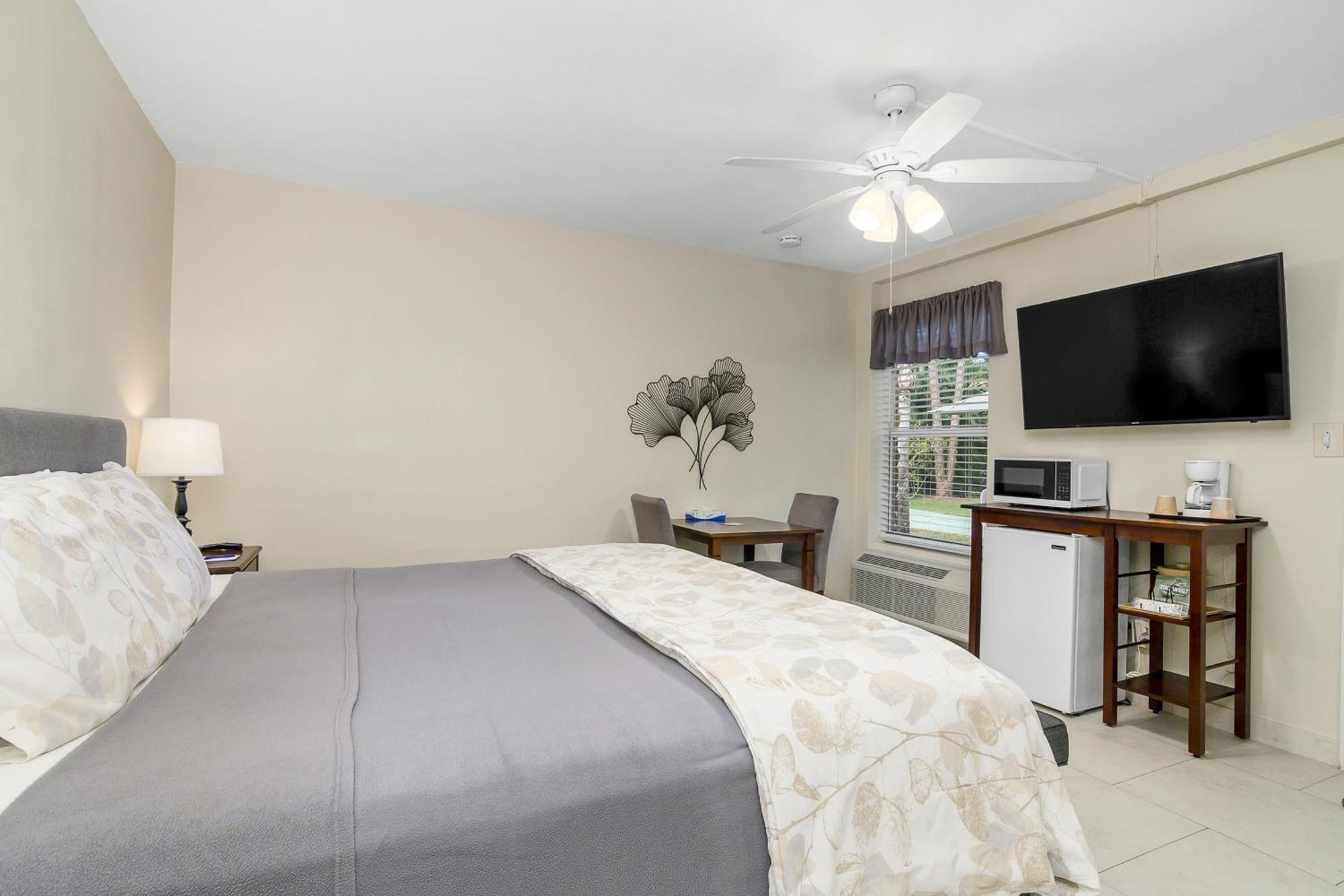 The Fairways Inn Of North Naples Екстериор снимка