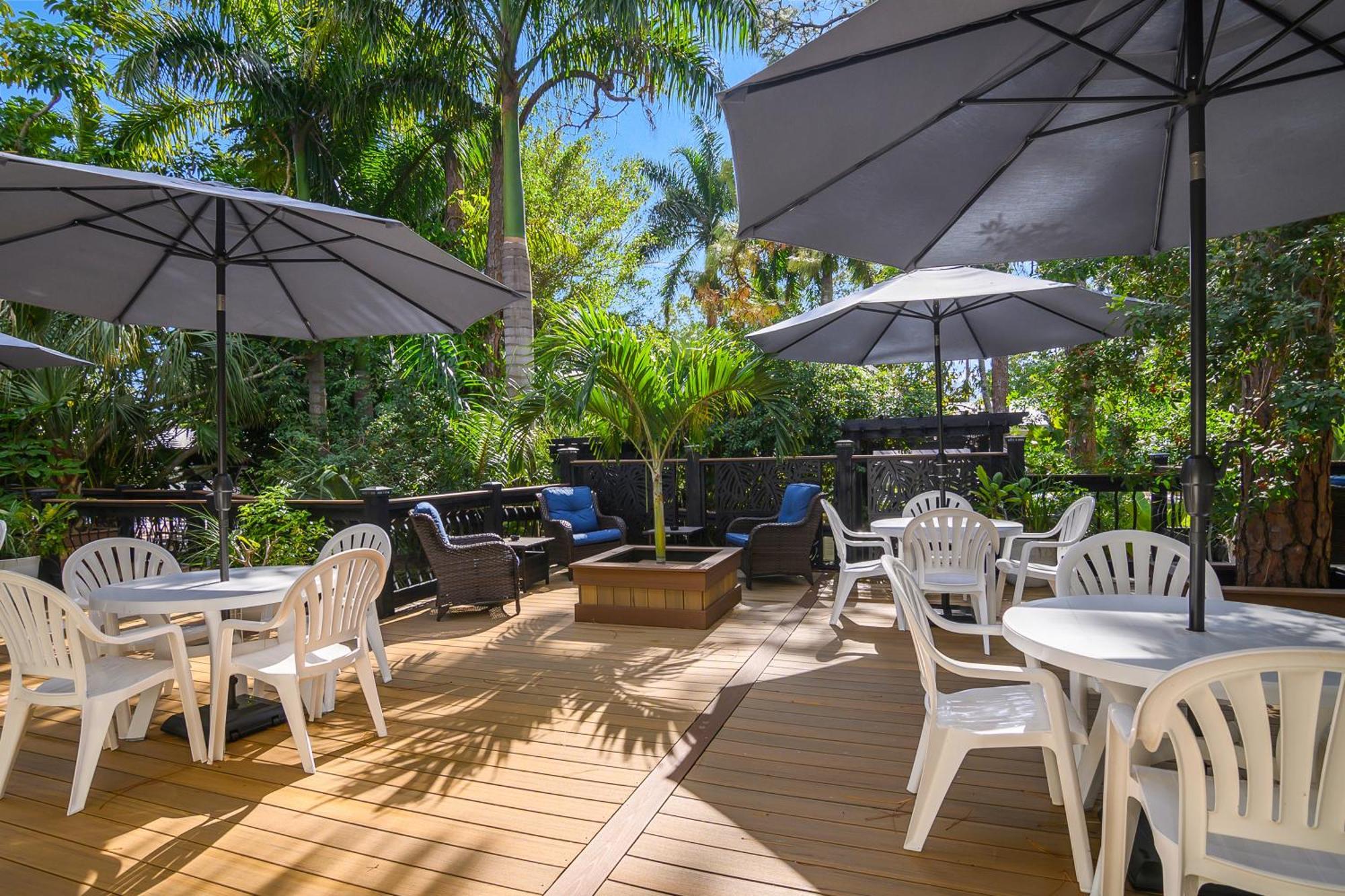 The Fairways Inn Of North Naples Екстериор снимка