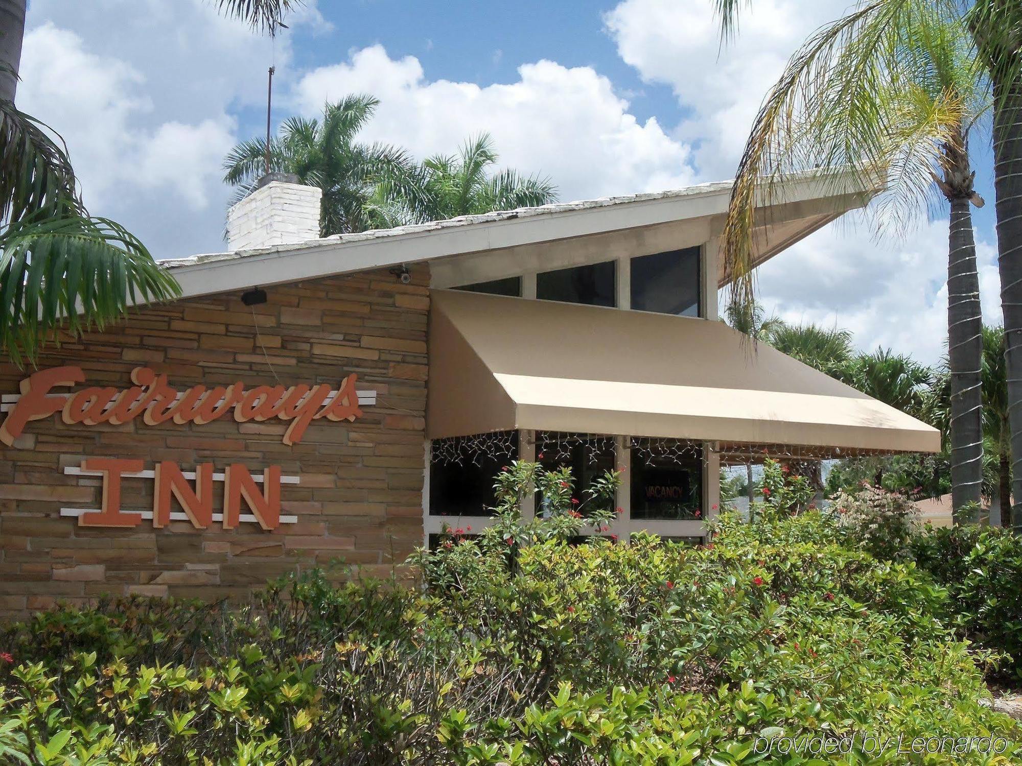 The Fairways Inn Of North Naples Екстериор снимка