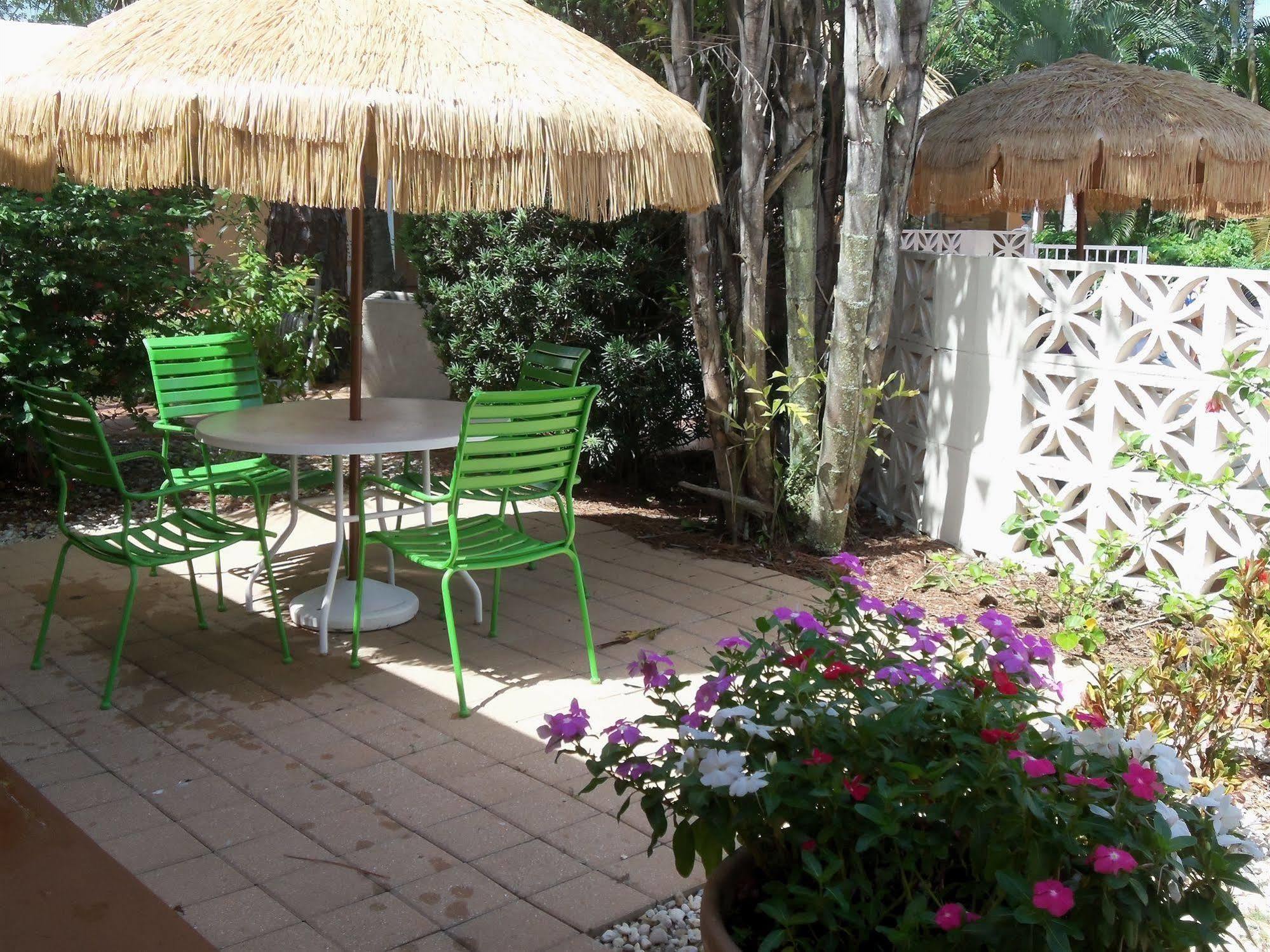 The Fairways Inn Of North Naples Екстериор снимка