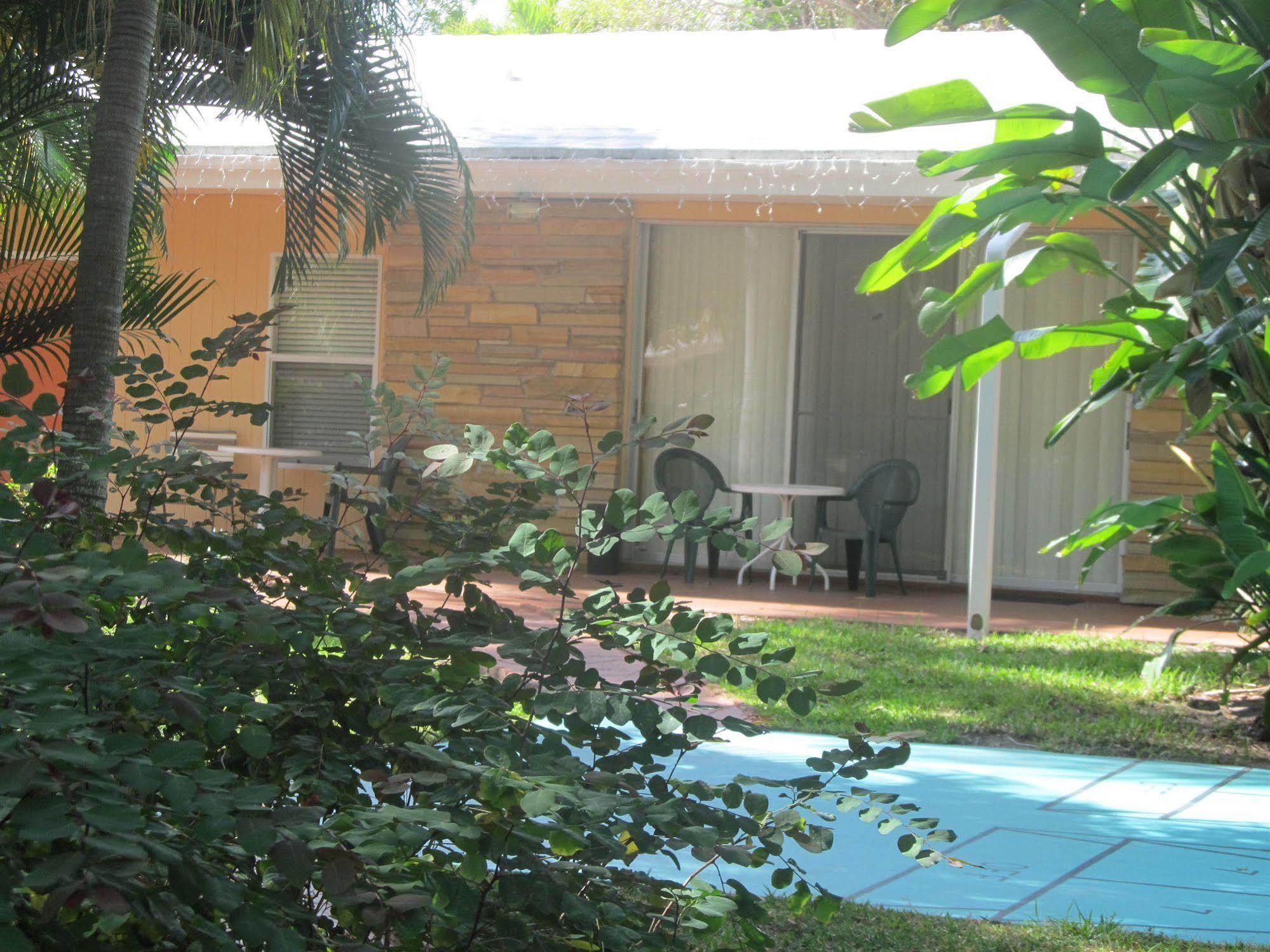 The Fairways Inn Of North Naples Екстериор снимка