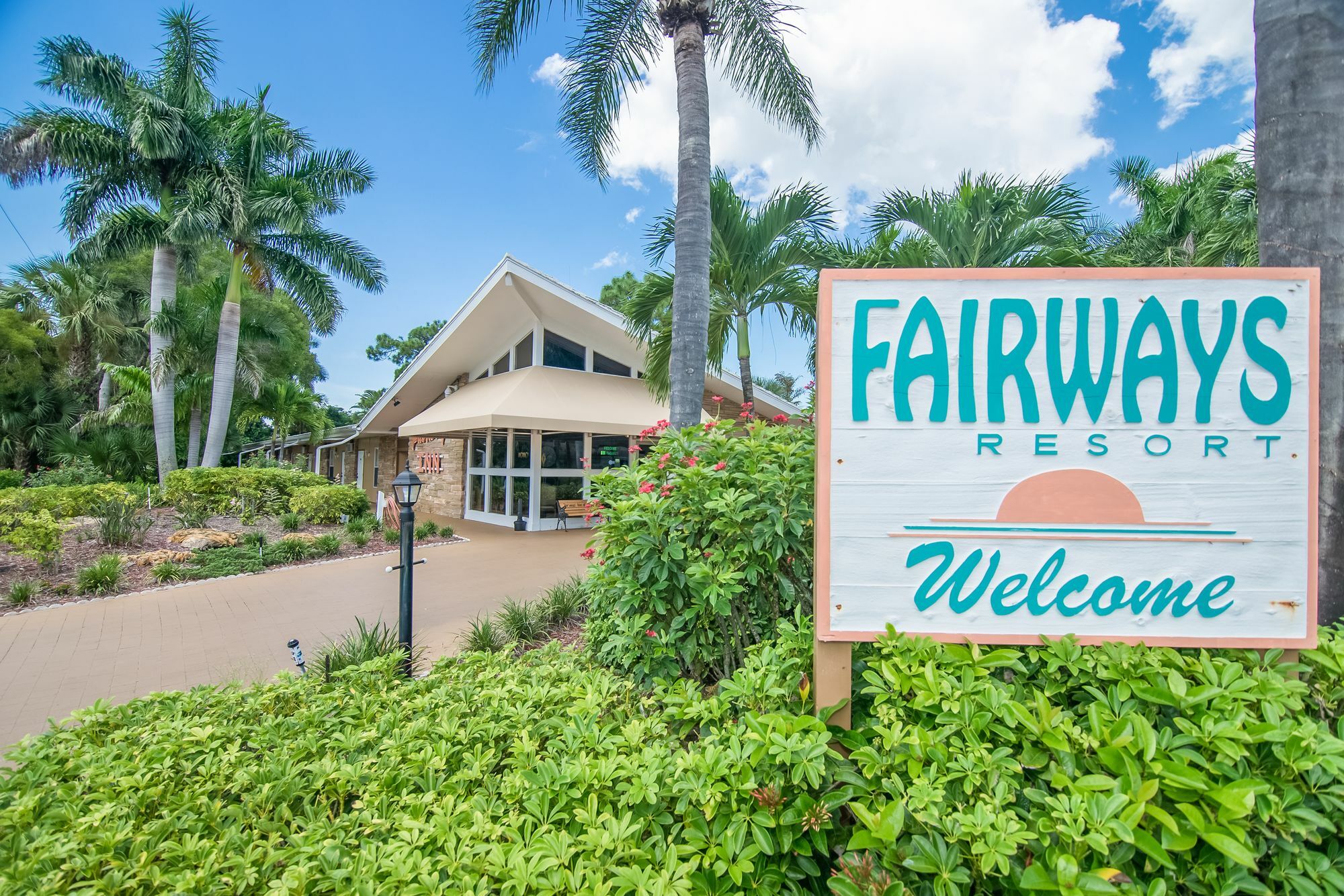 The Fairways Inn Of North Naples Екстериор снимка